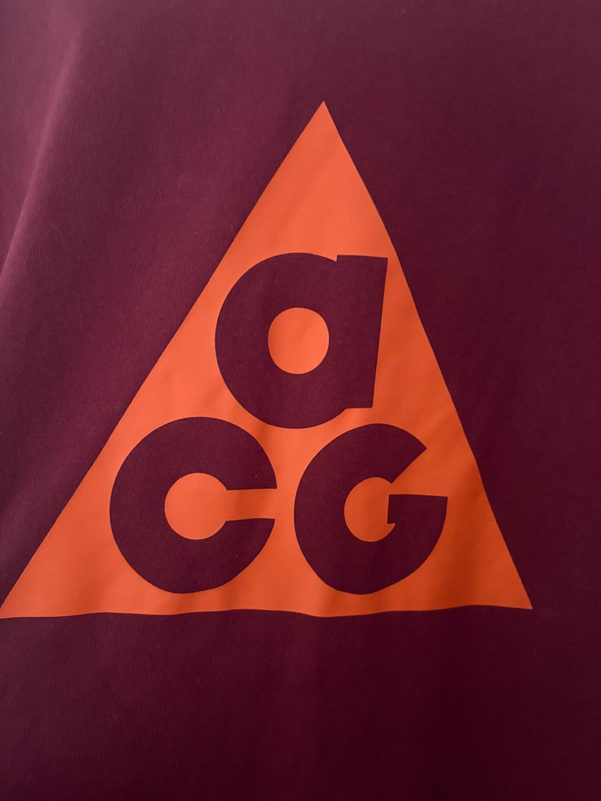 Nike ACG Dri-FIT Logo T-Shirt – Burgundy / Orange – Size Large(relaxed)