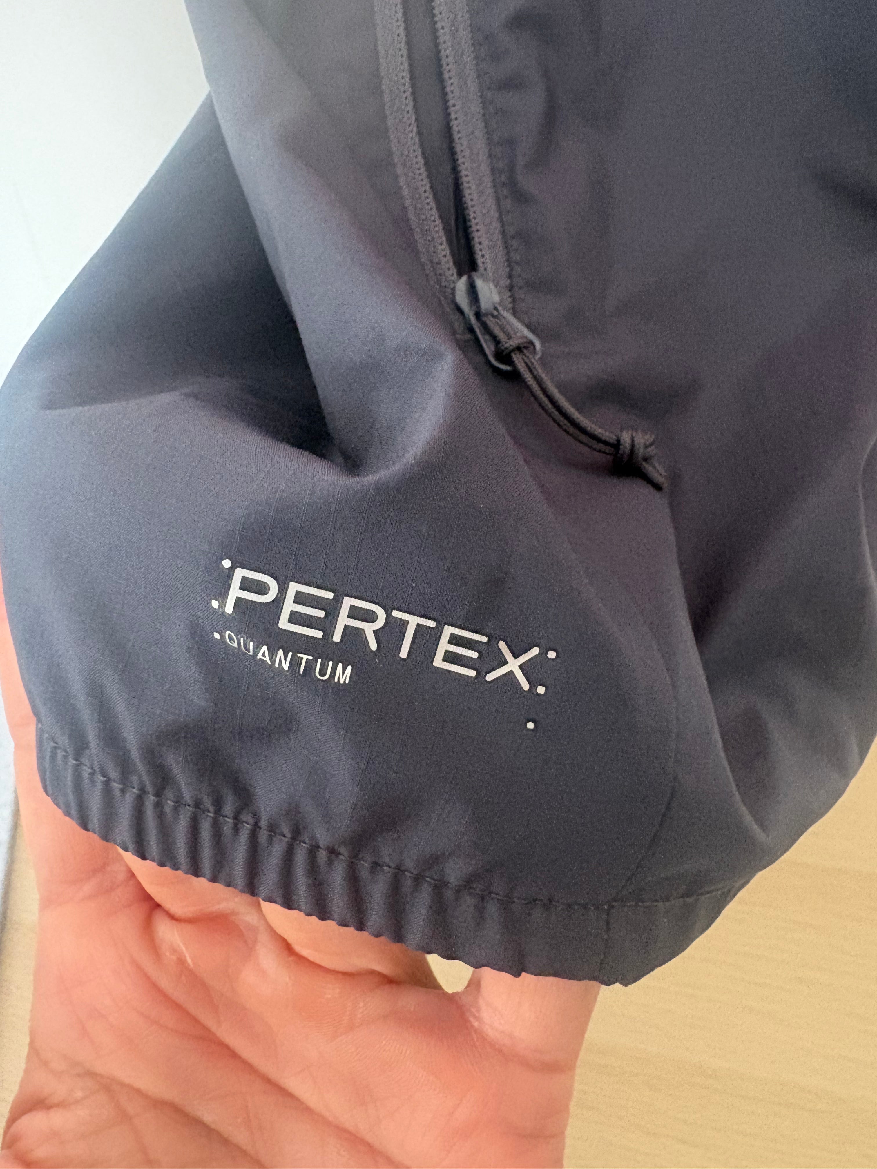 Rab Pertex Quantum Lightweight Hooded Jacket (M)