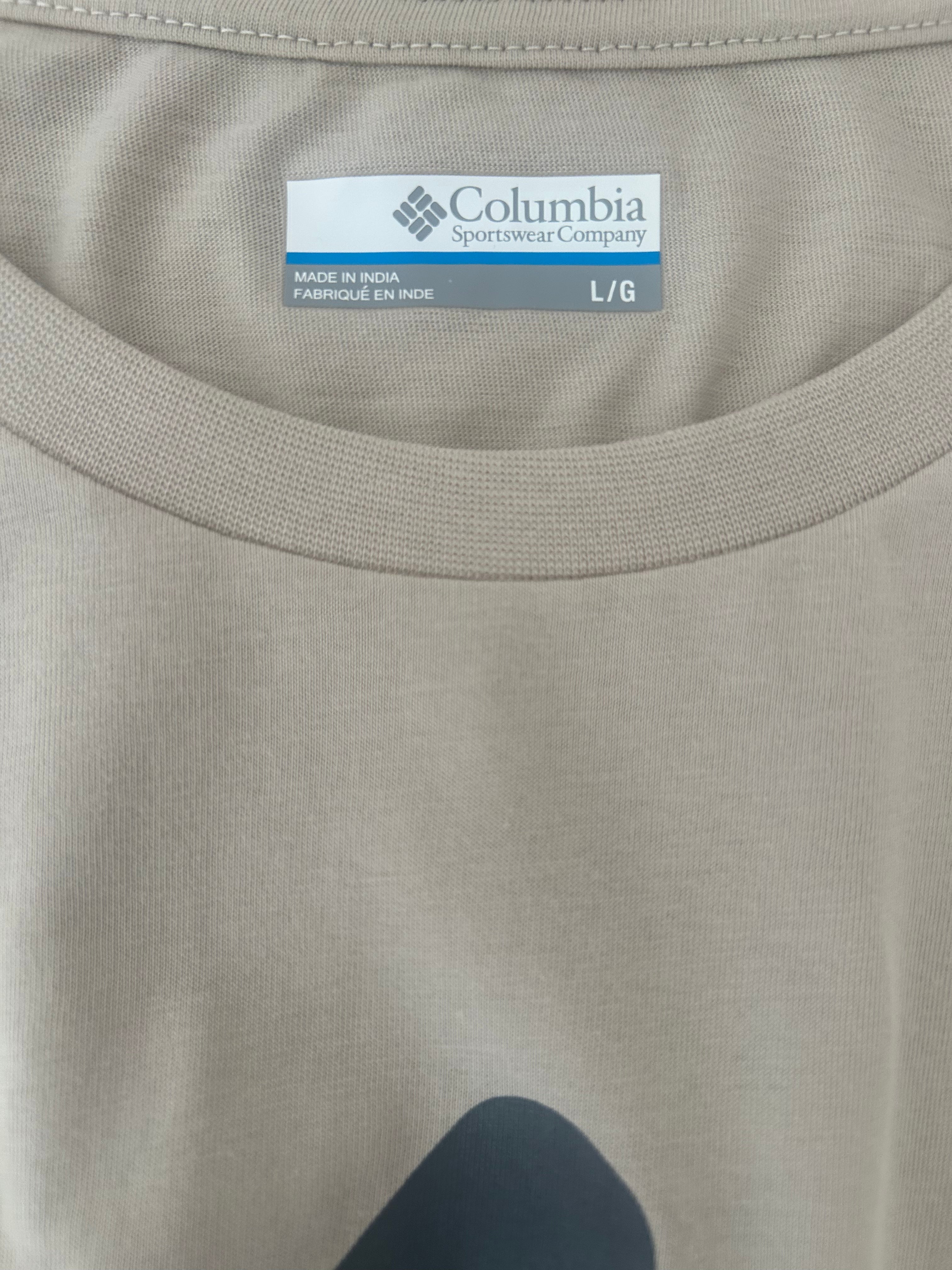 Columbia logo T-shirt (large)