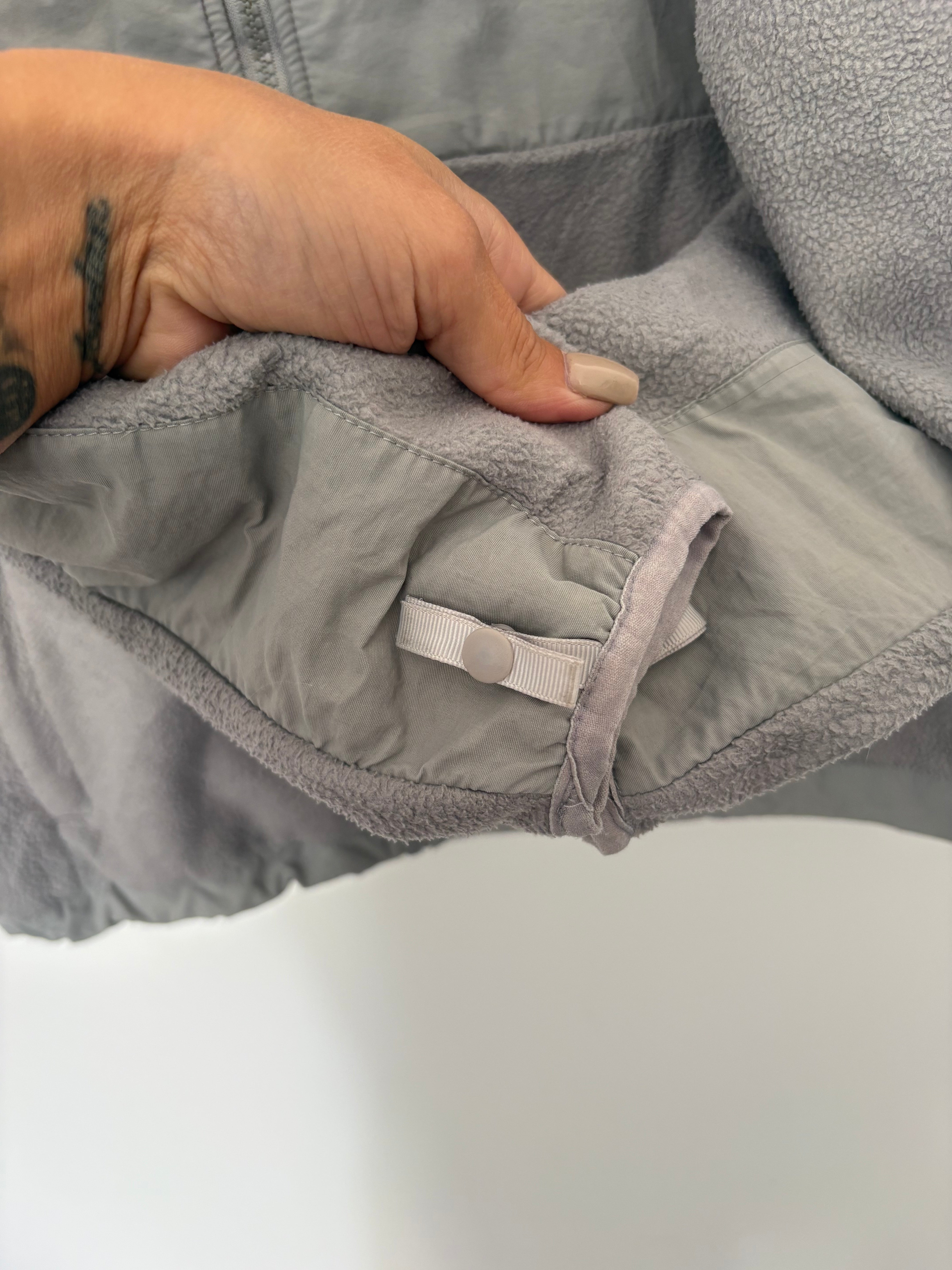 The North Face Hooded Full-Zip Fleece Jacket – Grey – Men’s Medium