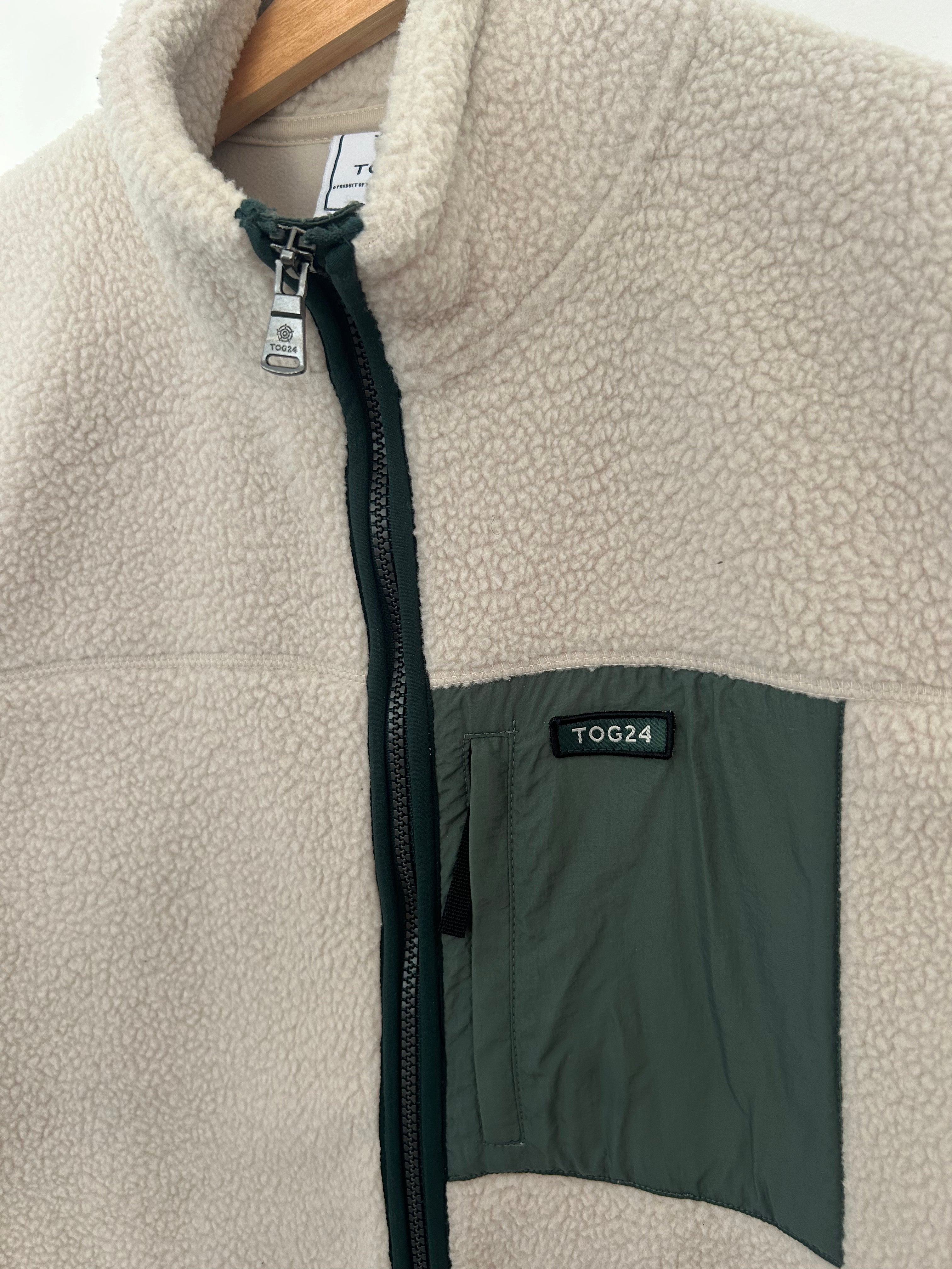 TOG24 Borg Fleece Gilet – Cream / sage– Size Large