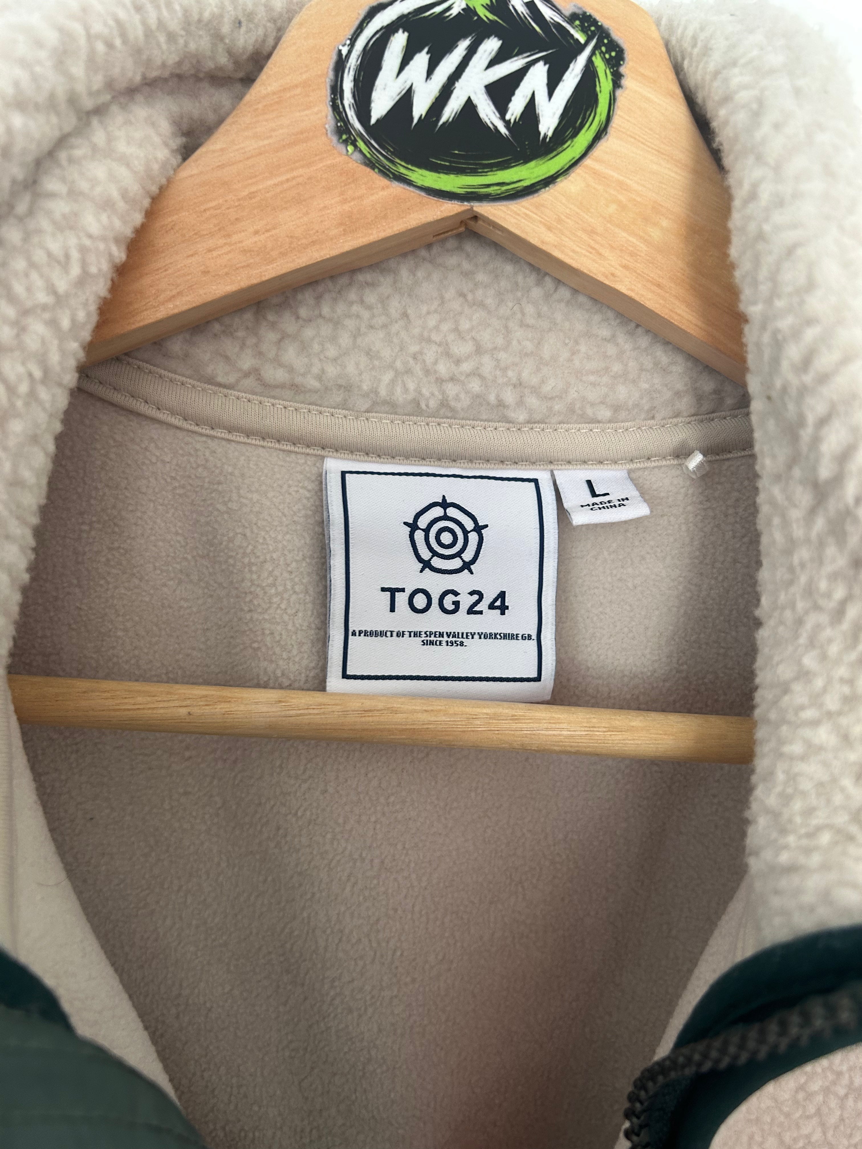 TOG24 Borg Fleece Gilet – Cream / sage– Size Large