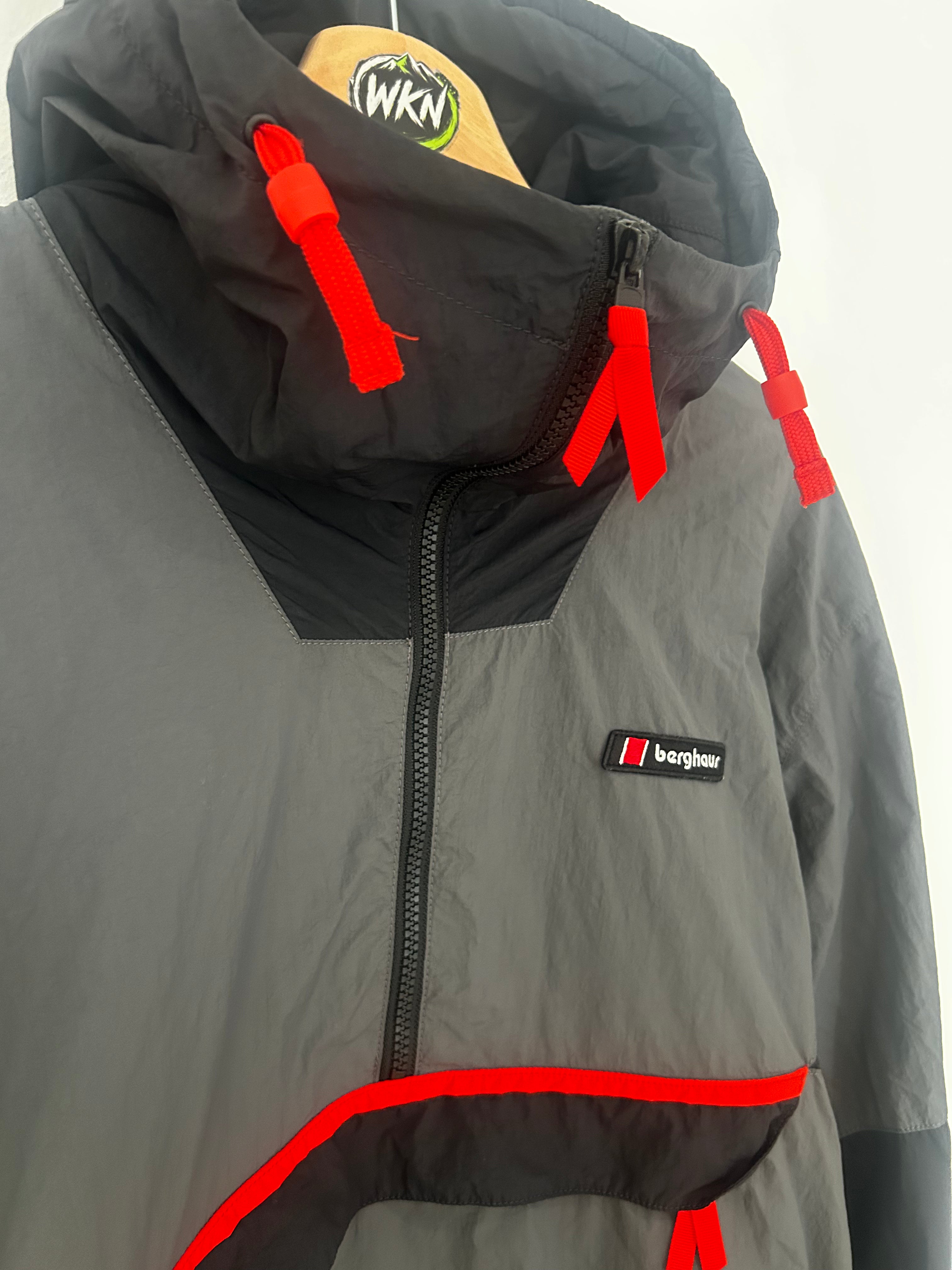 Berghaus Vintage  Overhead Smock / Windbreaker – Grey / Black / Red – Size S