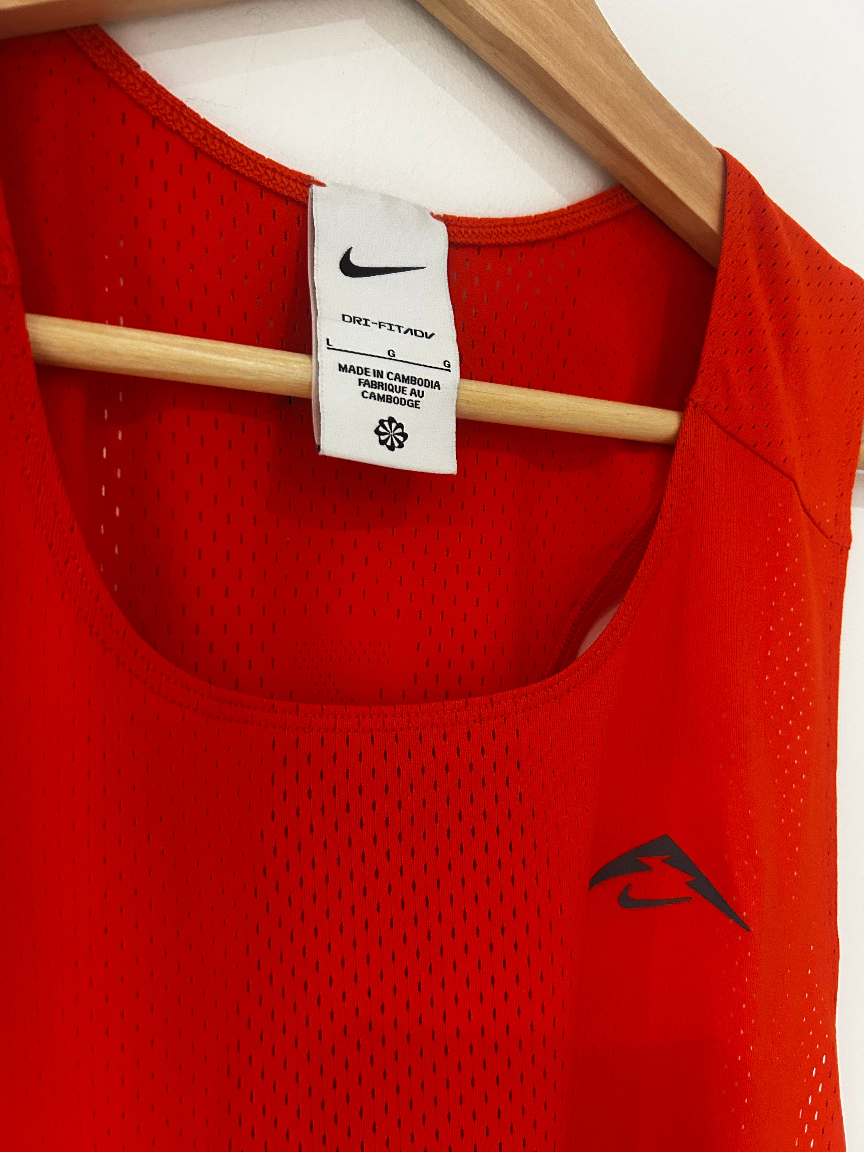 Nike Dri-FIT ADV Trail Running Vest – orange– Men’s Large