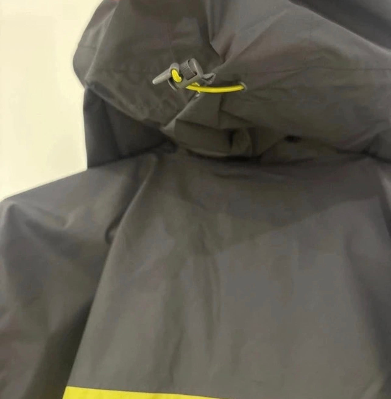Rab Downpour Eco Waterproof Jacket – Grey / Lime Green – Size Medium