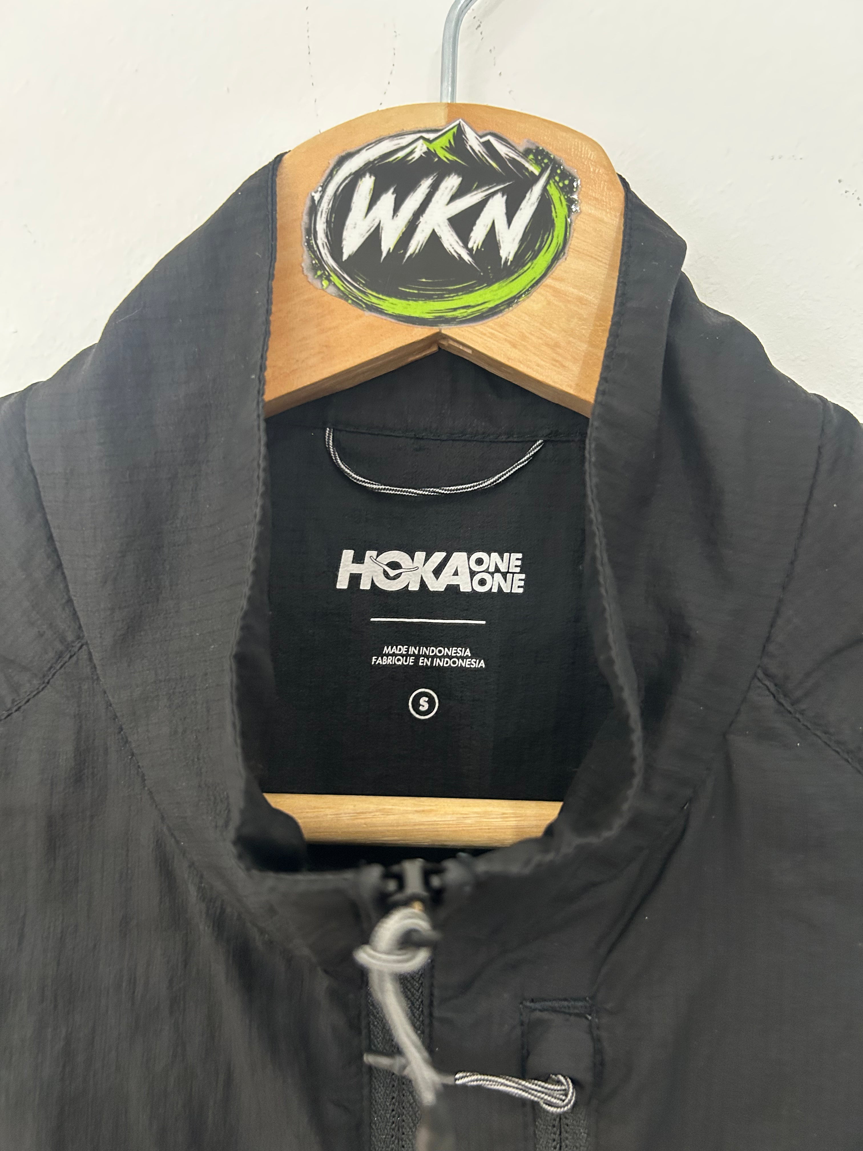 HOKA Lightweight Running Gilet / Vest – Black – Size Small