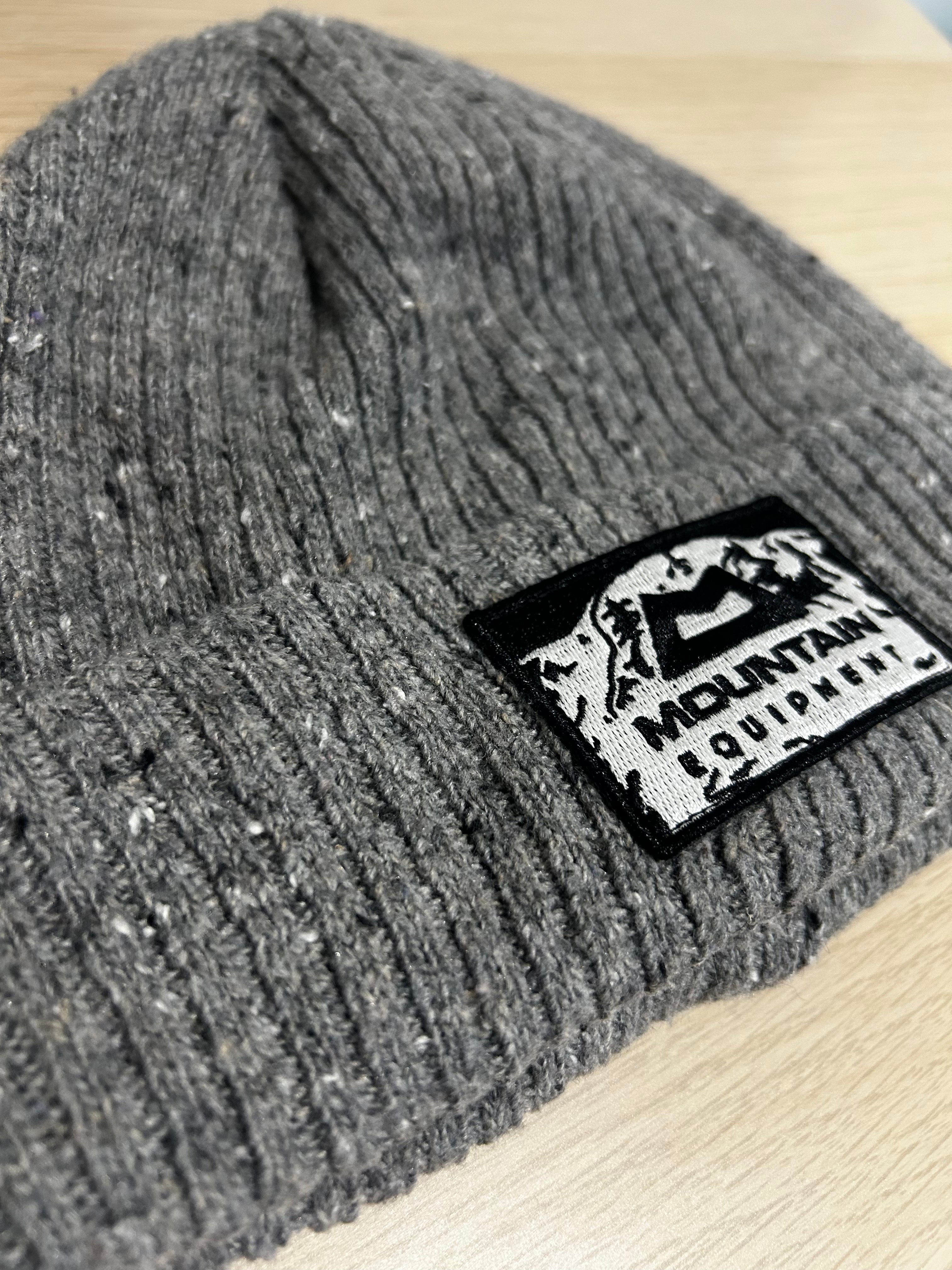 Mountain Equipment Knitted Beanie – Grey Fleck