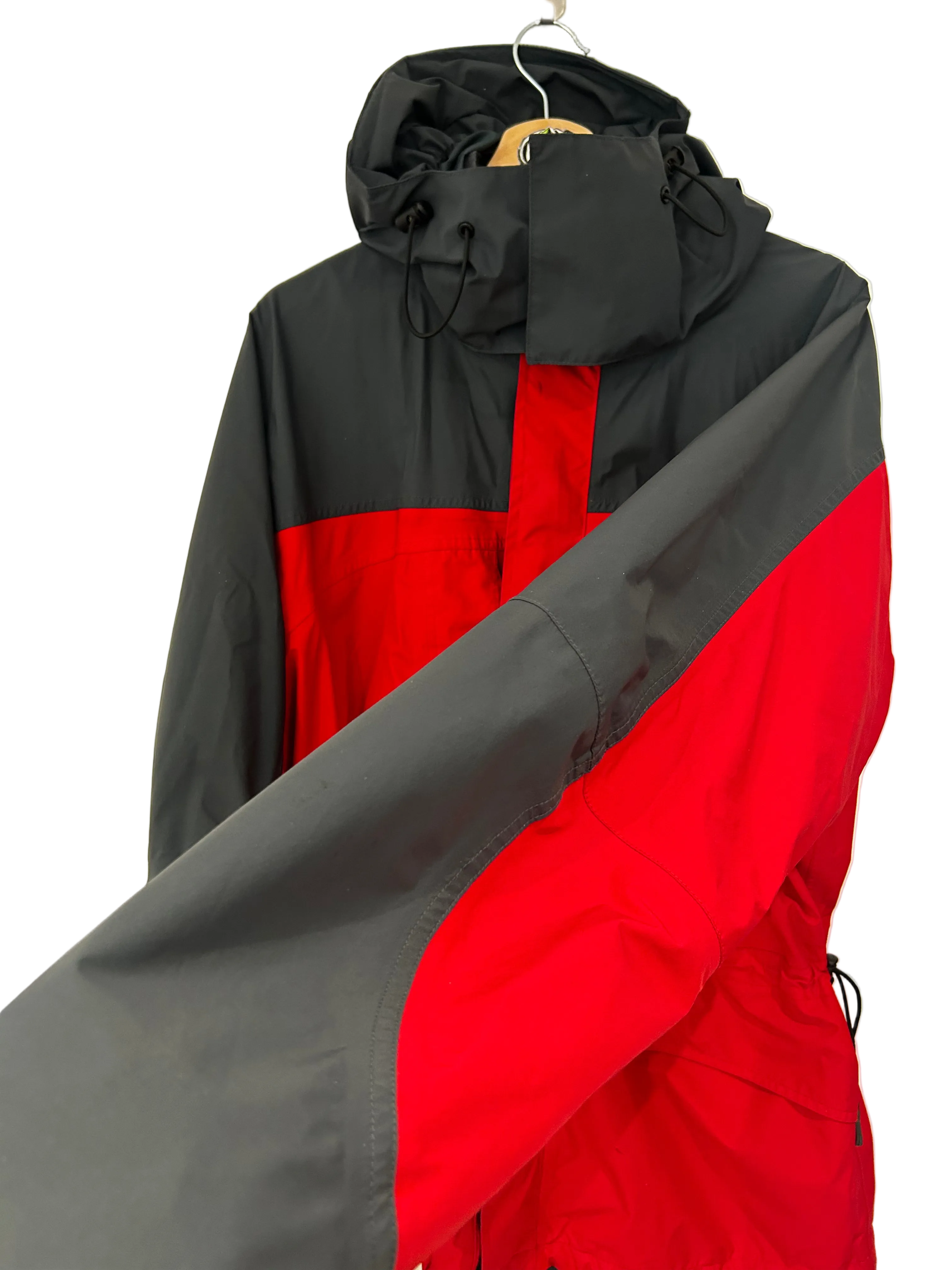 Vintage Berghaus Gore-Tex Mountain Jacket – Red / Black-L