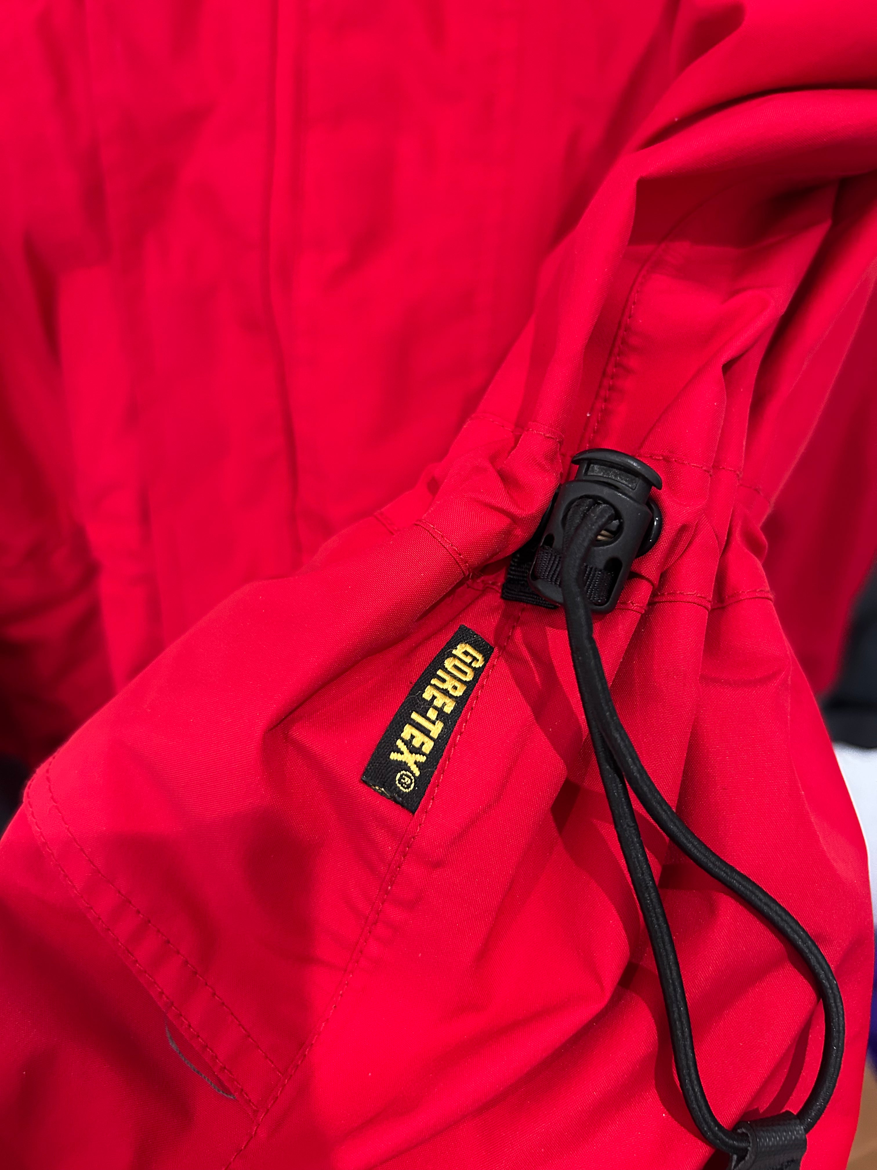 Vintage Berghaus Gore-Tex Mountain Jacket – Red / Black-L