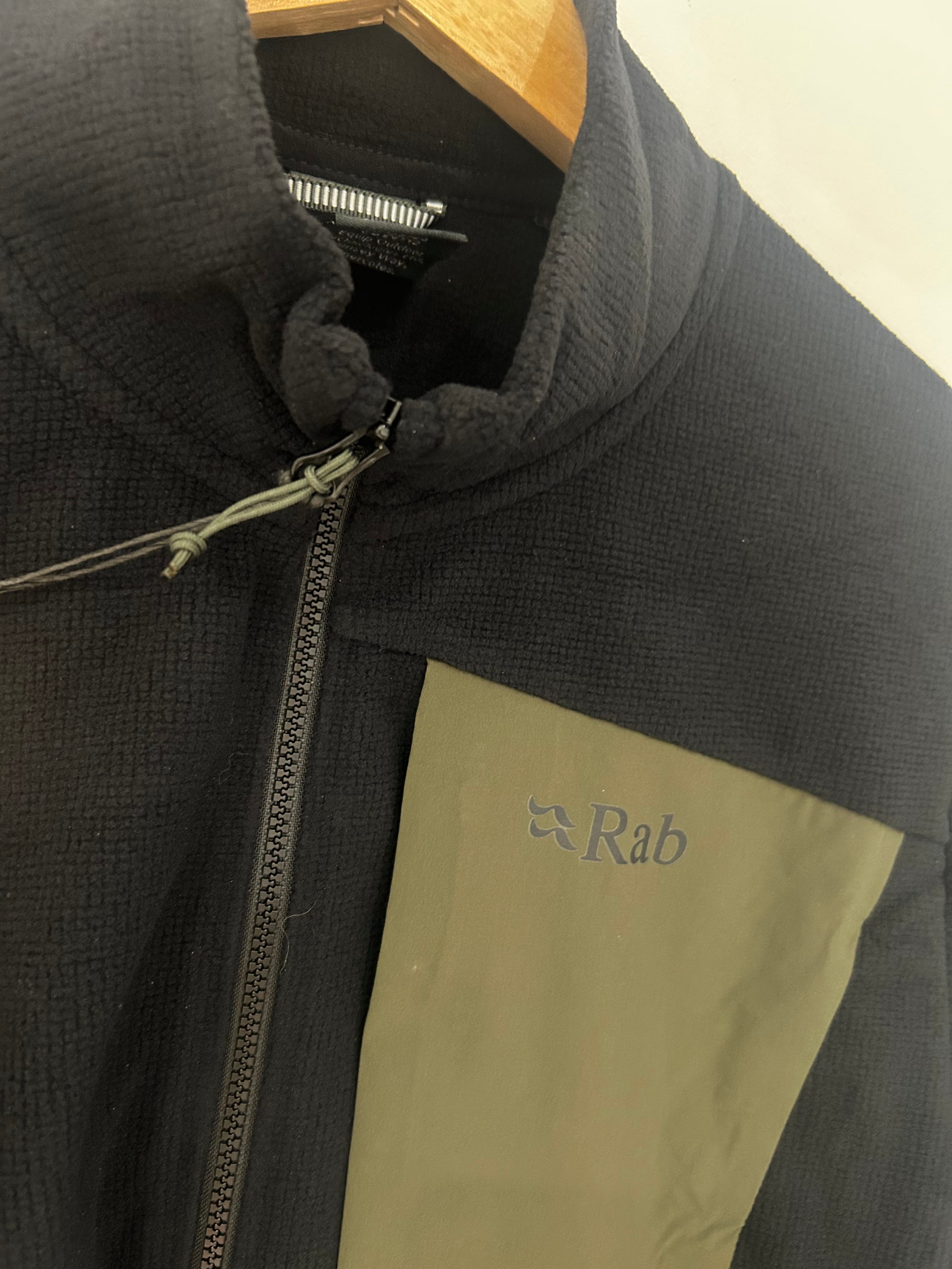 Rab Tecton 2.0 Fleece – Black / Khaki – Size Large